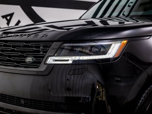 Used 2024 Land Rover Range Rover SE AWD/4WD image 15
