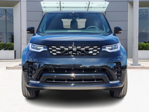New 2025 Land Rover Discovery Dynamic SE image 2