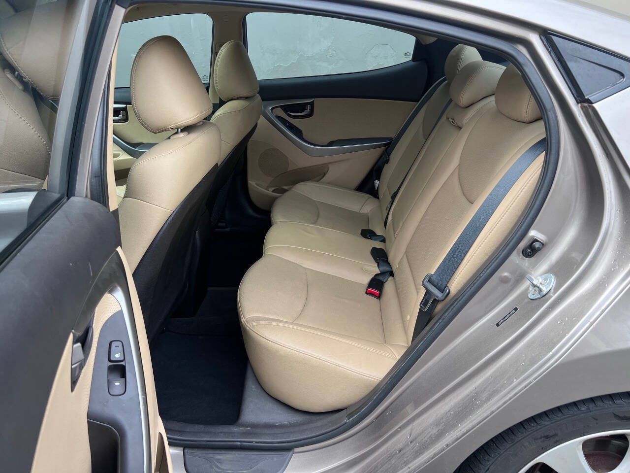 Used 2012 Hyundai Elantra Limited FWD image 7