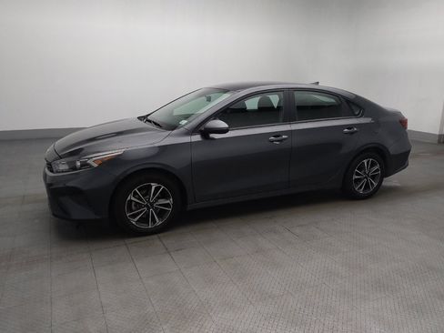 Used 2024 Kia Forte LXS w/ LXS Technology Package FWD image 2