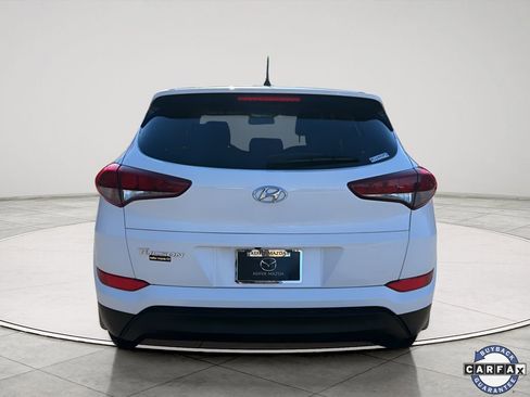 Used 2018 Hyundai Tucson SE image 18