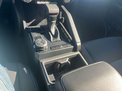 Used 2025 Toyota Tacoma TRD Off-Road image 39