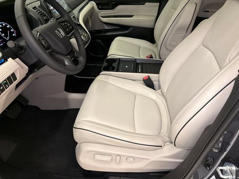 New 2026 Honda Odyssey Touring image 20