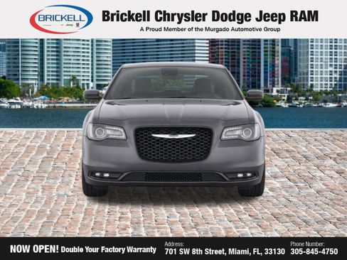 Used 2019 Chrysler 300 S w/ 300S Premium Group 2 RWD image 5