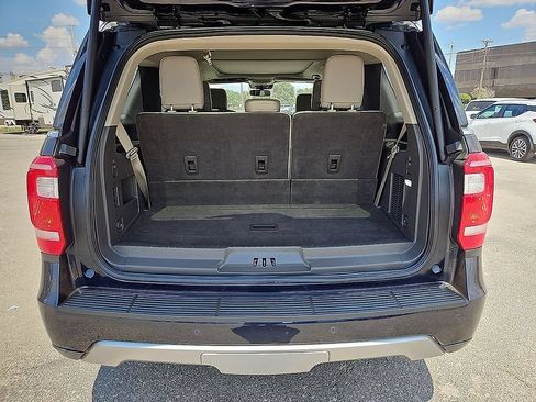 Used 2021 Ford Expedition XLT RWD image 14