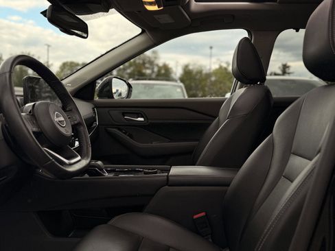 Used 2022 Nissan Rogue SL w/ SL Premium Package image 30