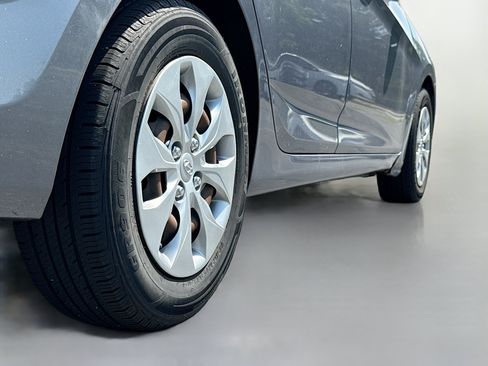 Used 2017 Hyundai Accent SE FWD image 15