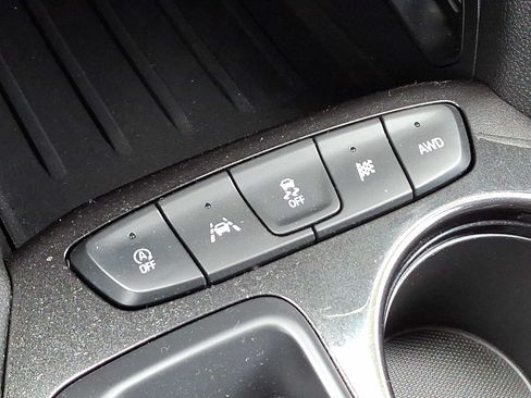 Used 2023 Chevrolet TrailBlazer LT AWD/4WD image 24
