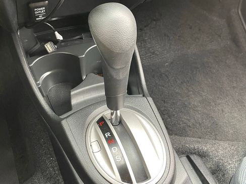 Used 2009 Honda Fit Sport image 9