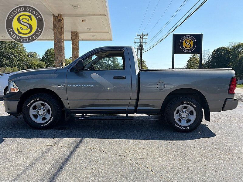 Used 2011 RAM 1500 Tradesman RWD image 3
