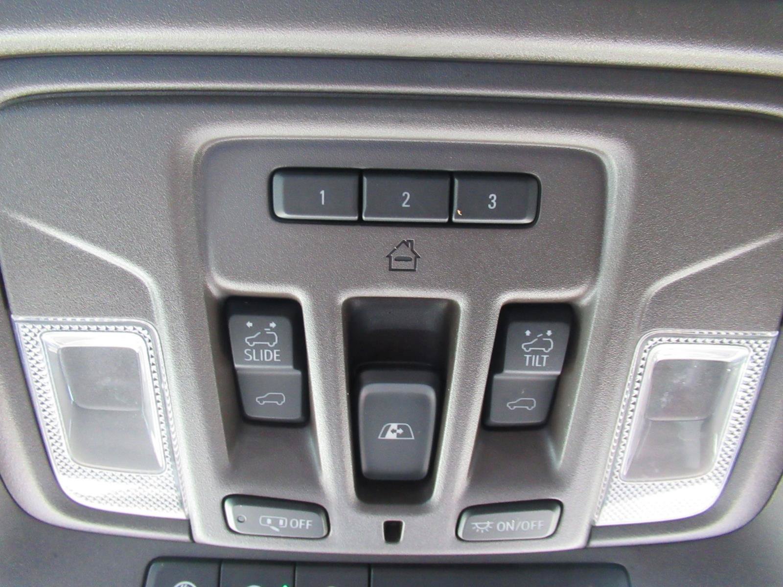Used 2024 GMC Sierra 2500 Denali w/ Denali Reserve Package AWD/4WD image 32