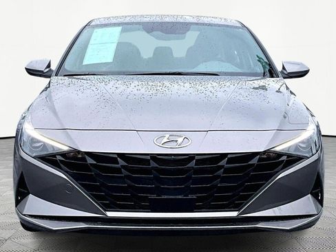 Certified 2023 Hyundai Elantra SEL w/ Convenience Package image 3