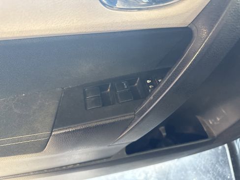 Used 2016 Toyota Corolla LE image 16