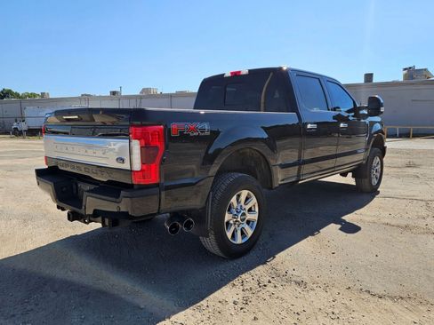 Used 2019 Ford F250 Platinum w/ Platinum Ultimate Package image 6