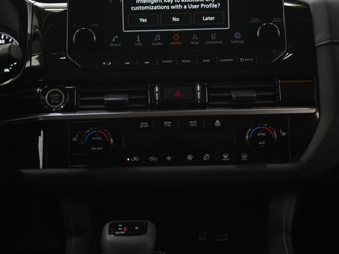 Used 2022 Nissan Pathfinder SL w/ SL Black Package AWD/4WD image 17