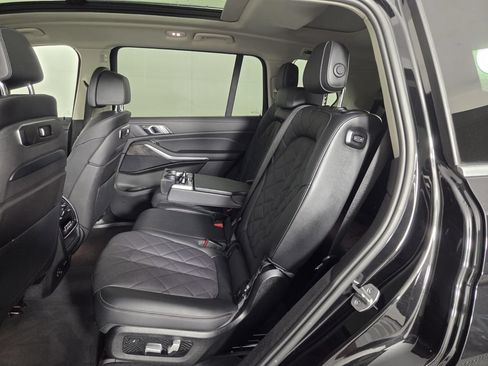 Used 2024 BMW X7 xDrive40i AWD/4WD image 23