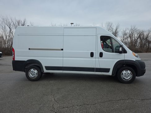 Used 2021 RAM ProMaster 2500 image 2