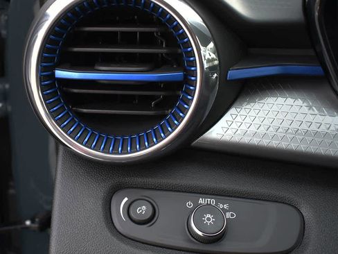 New 2026 Chevrolet Trax LS w/ LS Convenience Package image 21