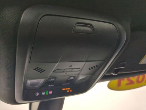 Used 2021 Chevrolet Blazer RS w/ Enhanced Convenience Package image 25