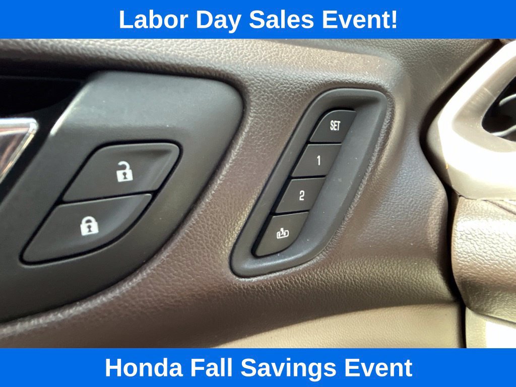 Used 2018 GMC Acadia Denali w/ Technology Package FWD image 25