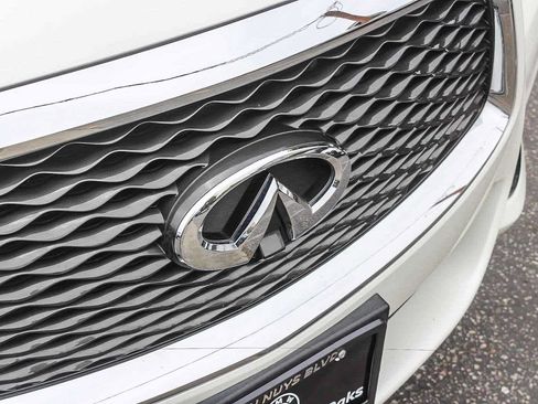 Used 2020 INFINITI QX60 Luxe w/ Essential Package FWD image 12