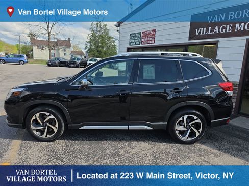 Used 2022 Subaru Forester Touring AWD/4WD image 8