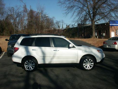 Used 2012 Subaru Forester 2.5X Premium w/ All-Weather Pkg image 4