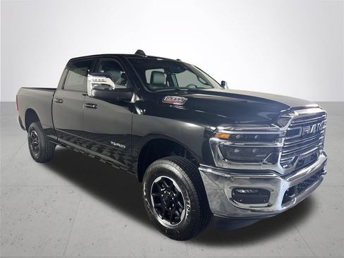 New 2026 RAM 2500 Laramie AWD/4WD image 4