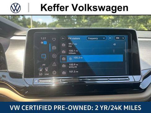Certified 2024 Volkswagen Atlas Cross Sport SE FWD image 24