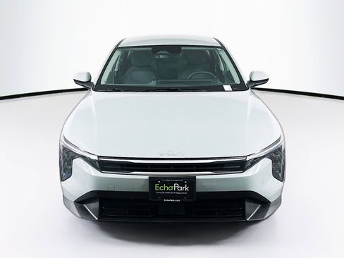 Used 2025 Kia K4 FWD image 2