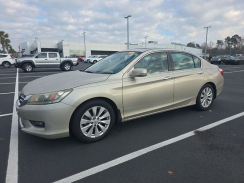 Used 2014 Honda Accord EX-L image 2