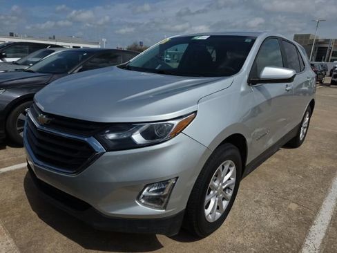 Used 2021 Chevrolet Equinox LT w/ Driver Convenience Package image 1
