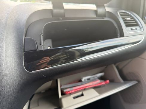 Used 2019 Dodge Grand Caravan SXT FWD image 27