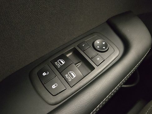 Used 2022 Dodge Challenger R/T Scat Pack w/ Shaker Package image 28