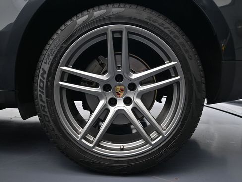 Used 2021 Porsche Macan S image 26