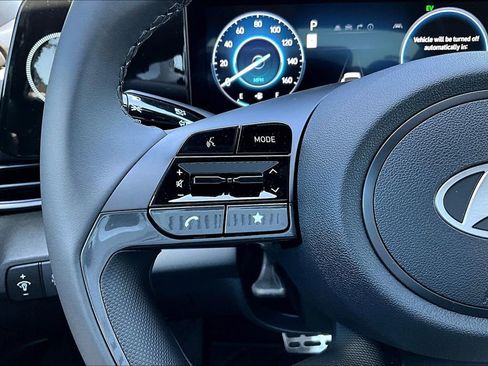 New 2025 Hyundai Elantra SEL image 21