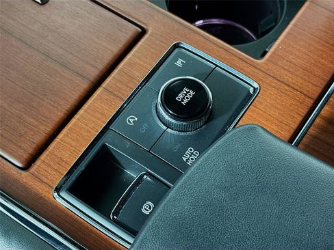 Used 2023 Lincoln Navigator Reserve AWD/4WD image 16