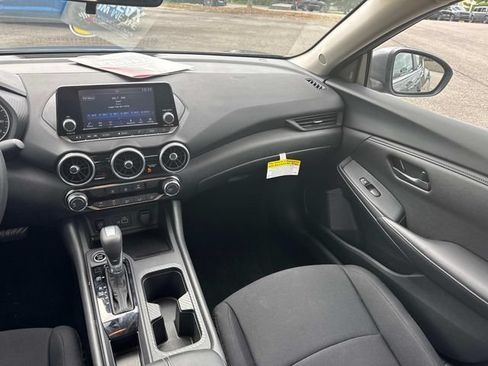 Used 2025 Nissan Sentra S FWD image 17