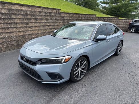 Used 2024 Honda Civic Touring image 3