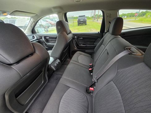 Used 2013 Chevrolet Traverse LT FWD image 4