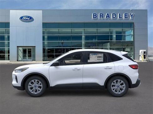 New 2025 Ford Escape Active image 3