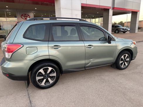 Used 2018 Subaru Forester 2.5i w/ Alloy Wheel Package image 8