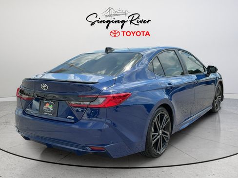 Used 2025 Toyota Camry XSE FWD image 7