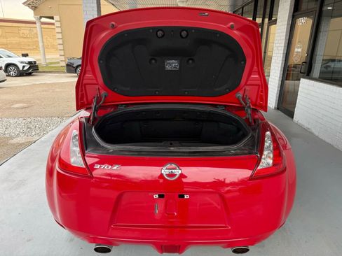 Used 2015 Nissan 370Z Touring Sport RWD image 15