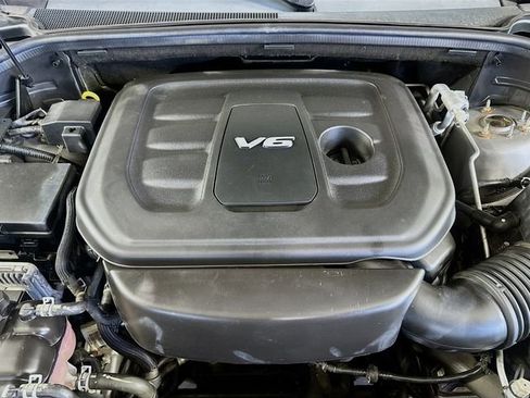 Used 2017 Jeep Grand Cherokee Altitude image 34