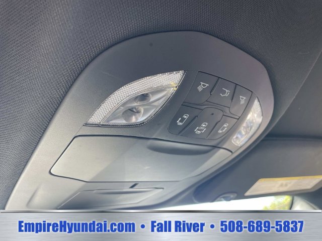 Used 2025 Chrysler Pacifica Select FWD image 27