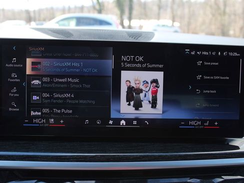 Used 2024 BMW X5 xDrive40i w/ M Sport Package image 15