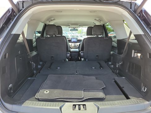 Used 2023 Ford Explorer XLT w/ Equipment Group 202A RWD image 15