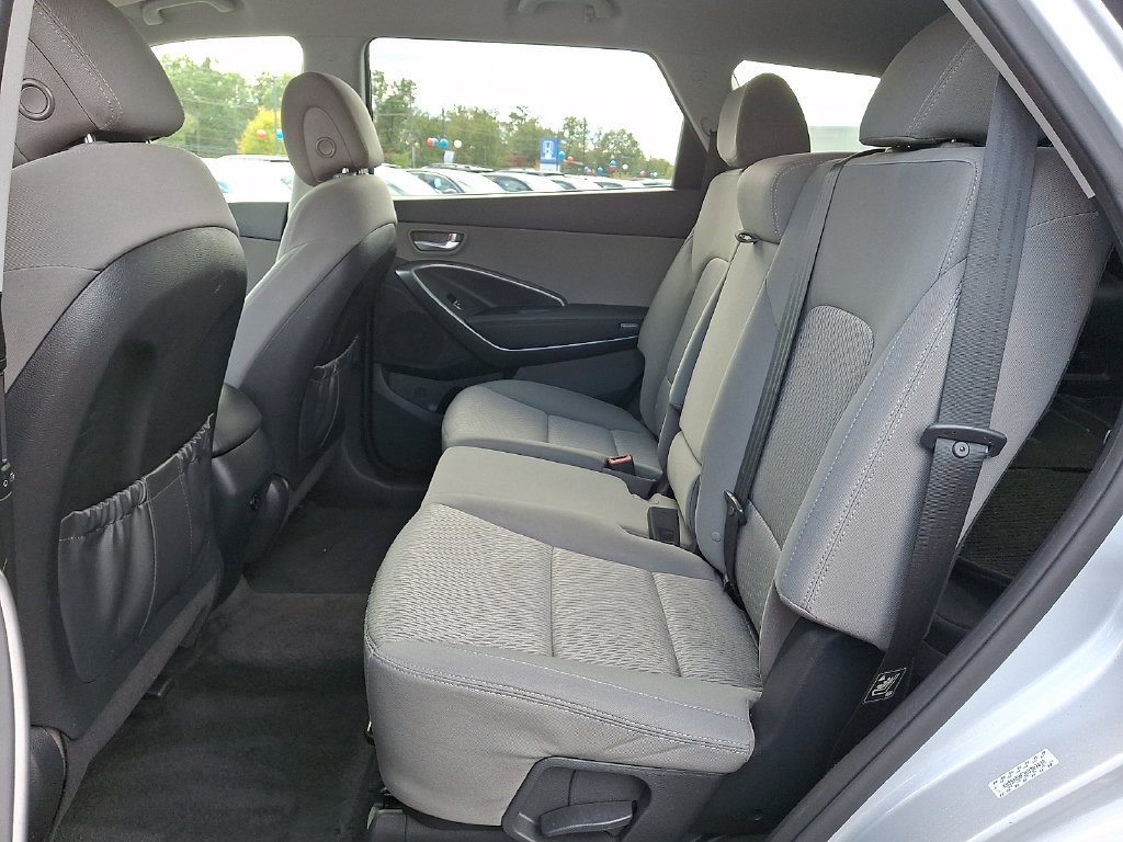 Used 2019 Hyundai Santa Fe XL SE AWD/4WD image 10