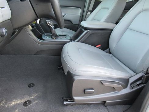 Used 2022 Chevrolet Colorado W/T w/ Custom Special Edition image 16